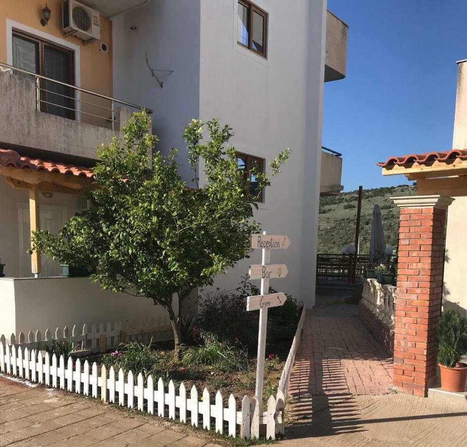 Prive Hotel And Apartment Ksamil Exterior photo