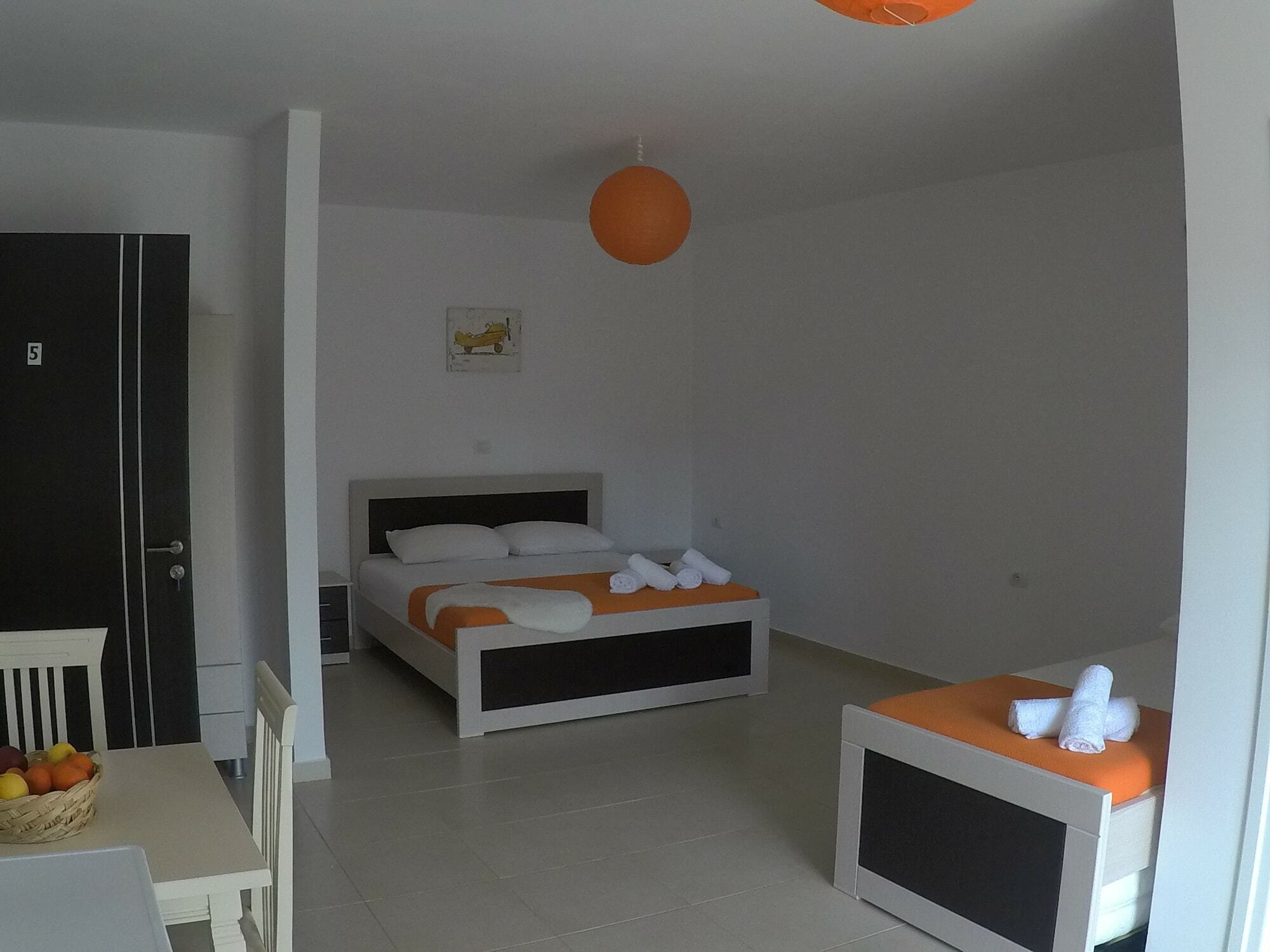 Prive Hotel And Apartment Ksamil Exterior photo